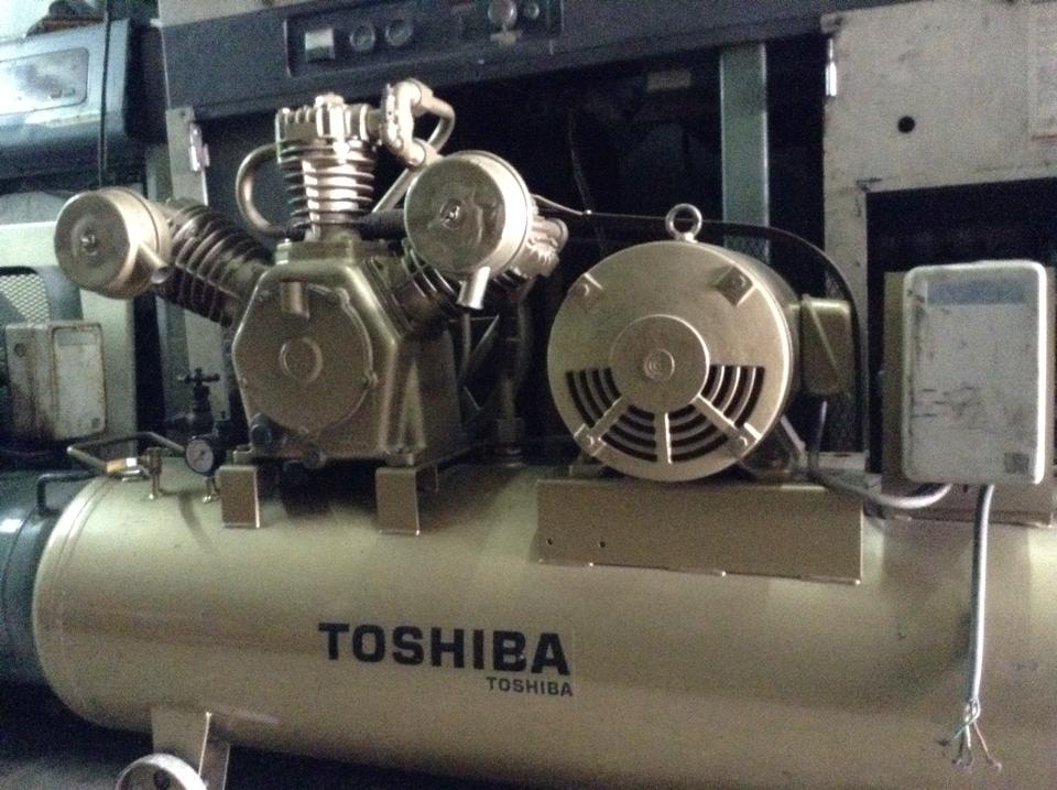 Máy nén Khí Toshiba piston 11 kw (áp cao)